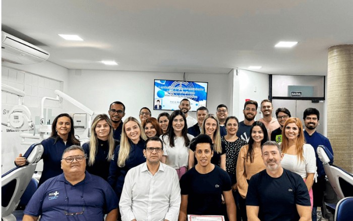 A FAOA-APCD Ribeirão forma a 6ª turma de Especialização em Endodontia